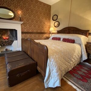 Farmhouse Room 2